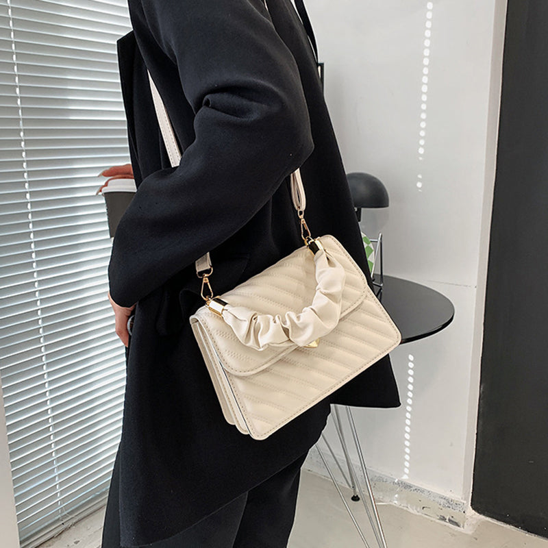 Women Handbags Fashion Chain Shoulder Bags With Love Metal Design