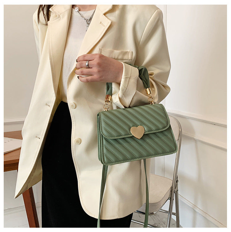 Women Handbags Fashion Chain Shoulder Bags With Love Metal Design