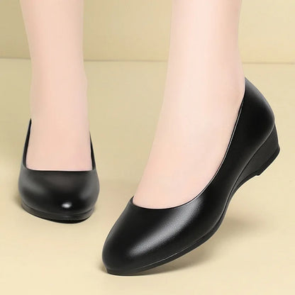 Summer Shoes Women's Soft Sole Comfortable Flat Soft Leather Professional Work Work Leather Shoes Elegant And Simple Black New