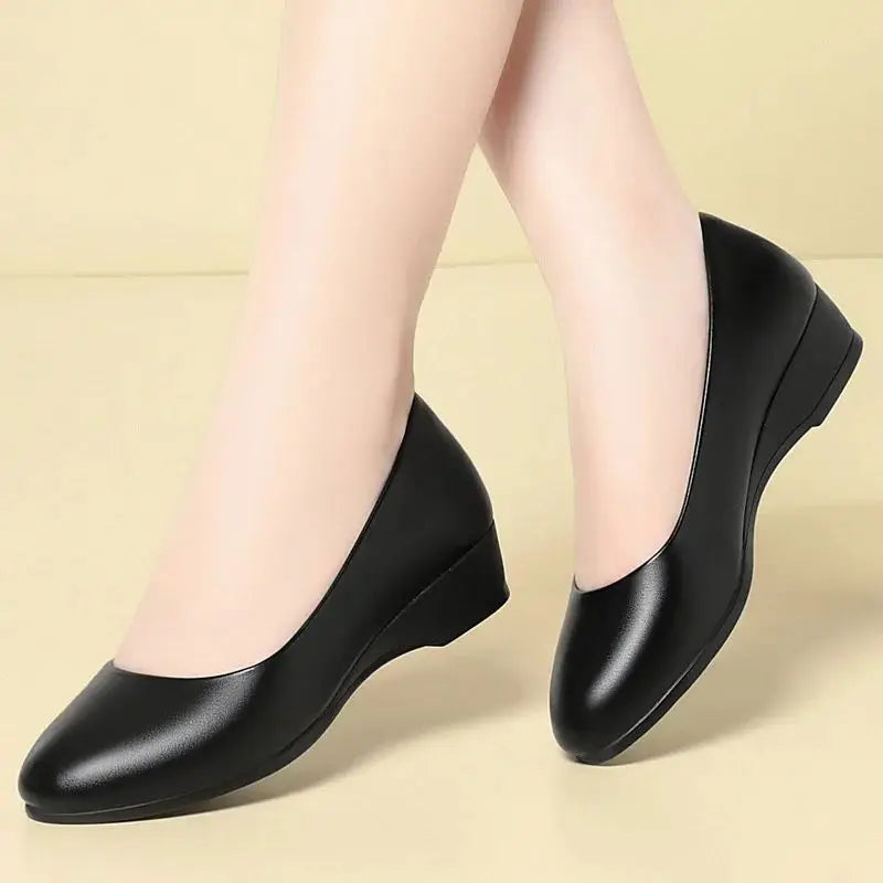 Summer Shoes Women's Soft Sole Comfortable Flat Soft Leather Professional Work Work Leather Shoes Elegant And Simple Black New