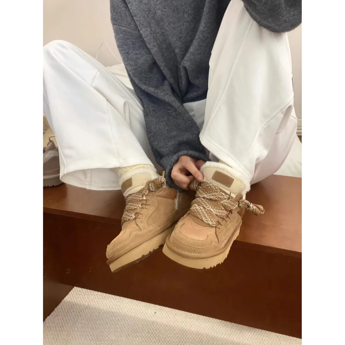 Sheepskin Wool Boots Women's Casual Lace-Up Low-Cut Snow Boots Leather Patchwork round Toe Modern Dance Rubber Outsole Boots