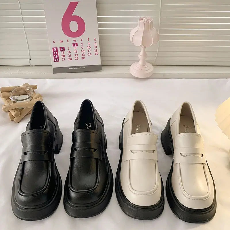 2025 New Plus Size Chunky Heel British Retro Mary Jane Loafers Retro Height Increasing Women's Loafers for Everyday Wear