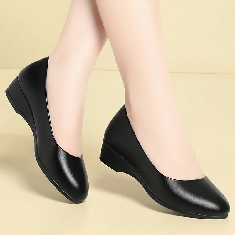 Summer Shoes Women's Soft Sole Comfortable Flat Soft Leather Professional Work Work Leather Shoes Elegant And Simple Black New